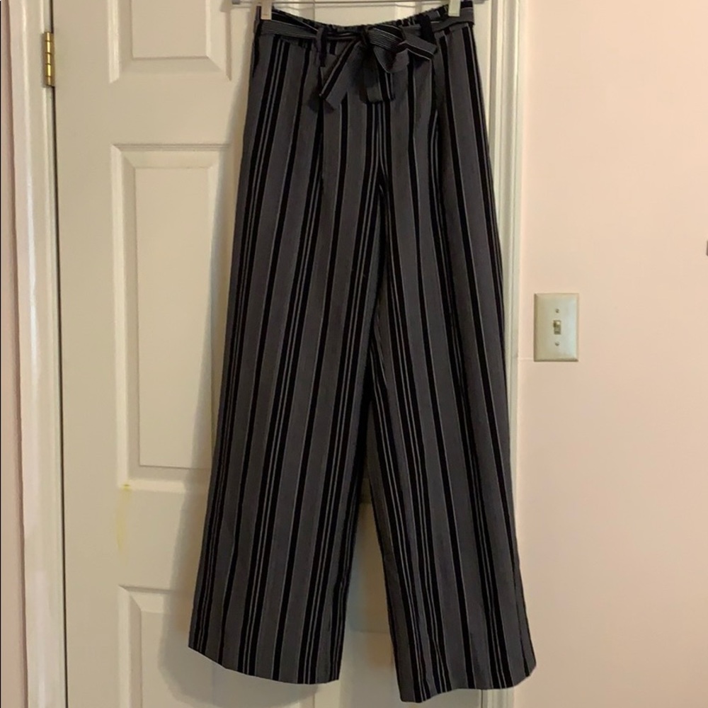 Wide leg stripped pants